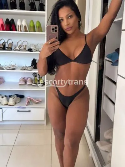 Manuela Hot, foto 4